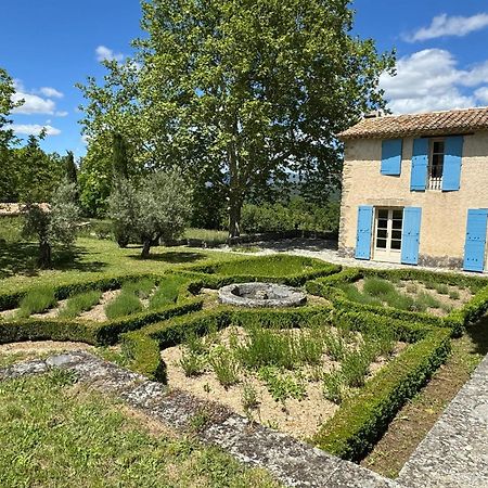 Villa Spacieuse Avec Jardin A Сеньон Экстерьер фото